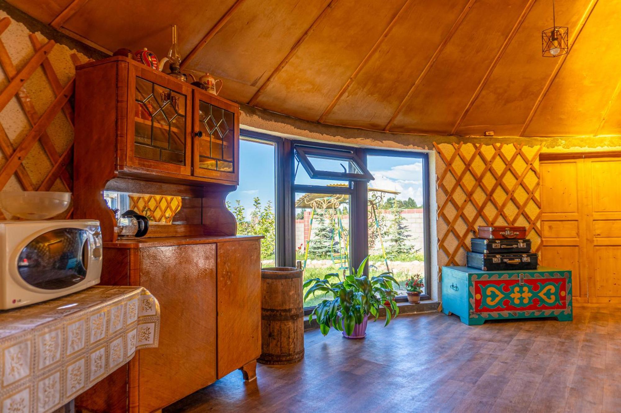 Svetlana Guest House Bokonbayevo Luaran gambar