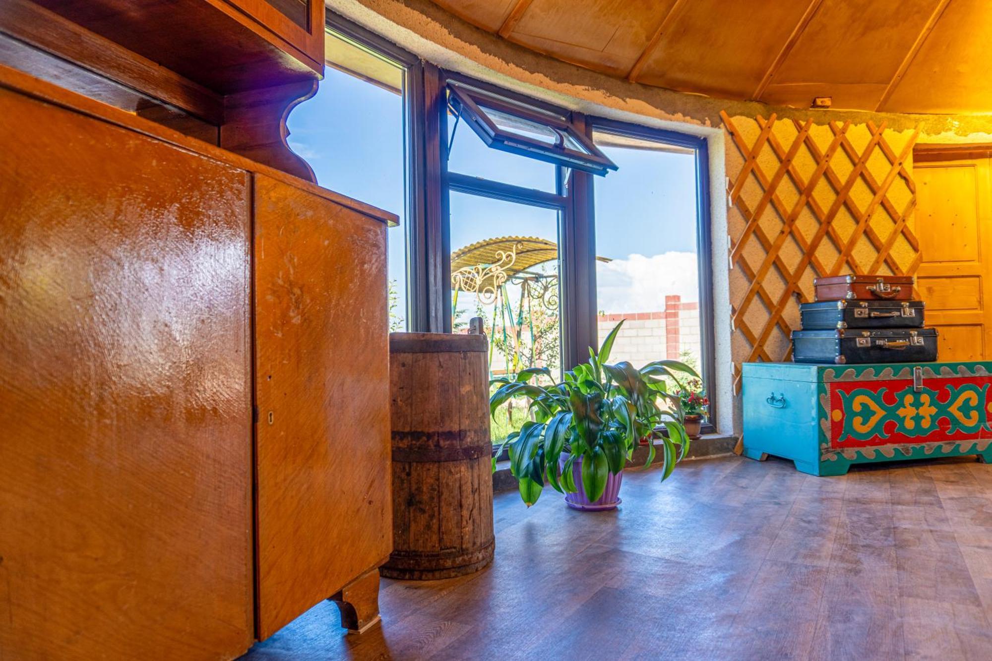 Svetlana Guest House Bokonbayevo Luaran gambar